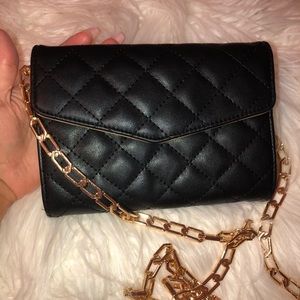 ✨QUILTED BLACK CLUTCH/CROSSBODY✨